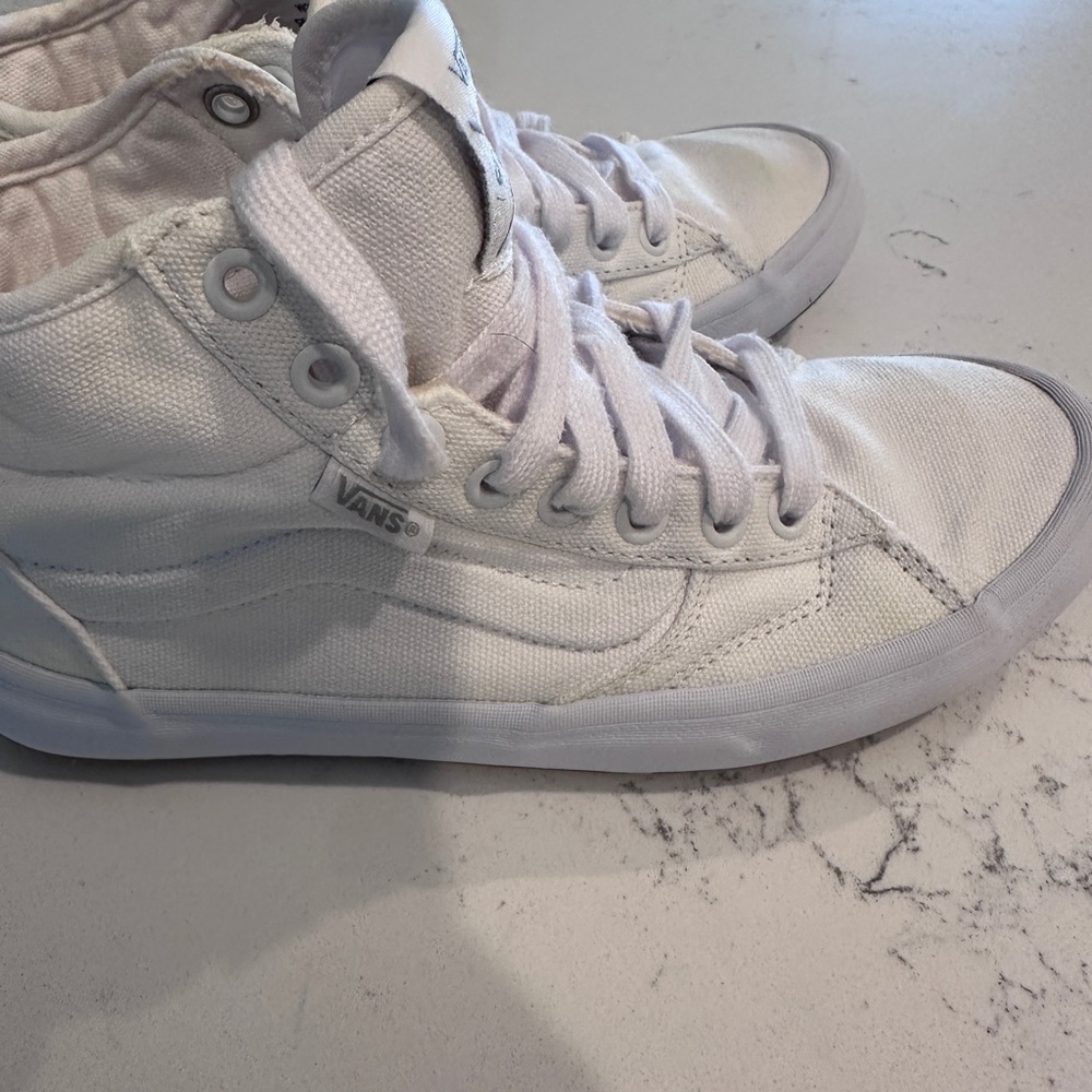 Vans Lizzie Classic White Canvas High-Tops - Picture 5 of 12